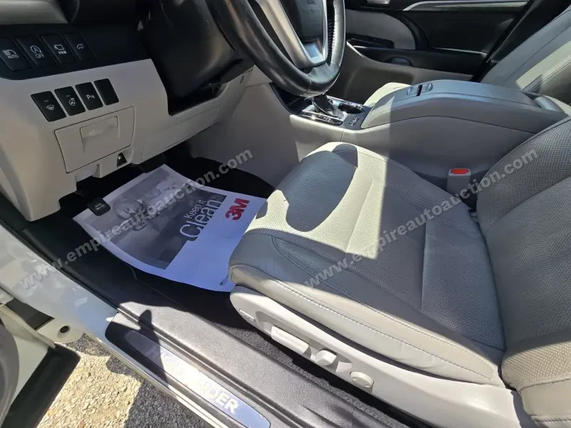 2018 Toyota Highlander Limited AWD photo 23