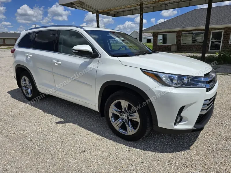 2018 Toyota Highlander Limited AWD photo 1