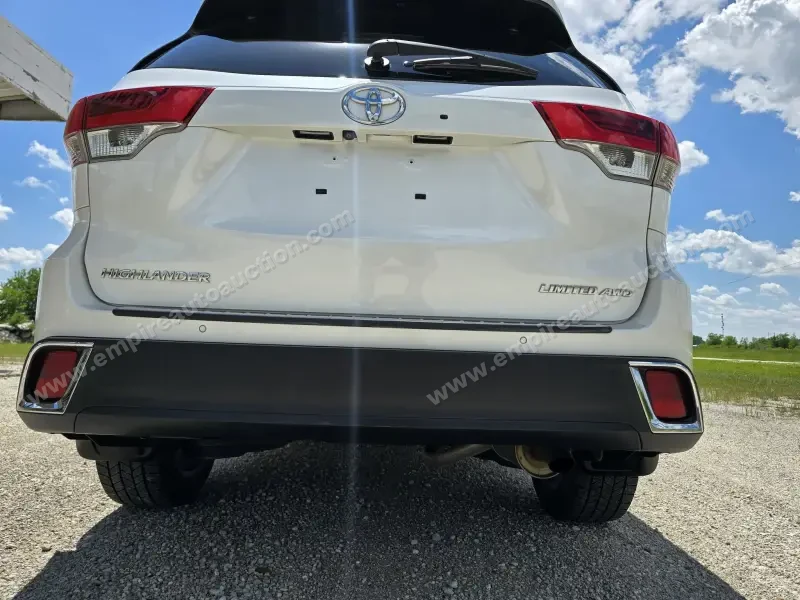 2018 Toyota Highlander Limited AWD photo 33