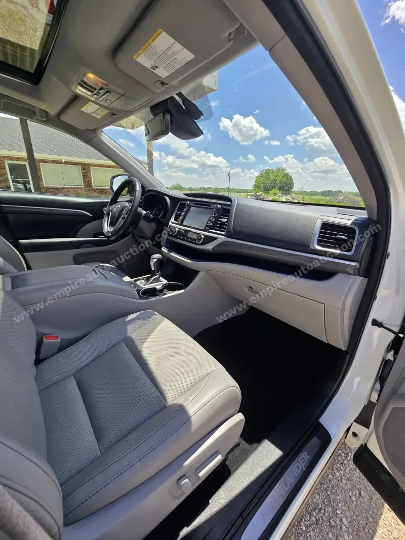 2018 Toyota Highlander Limited AWD photo 6