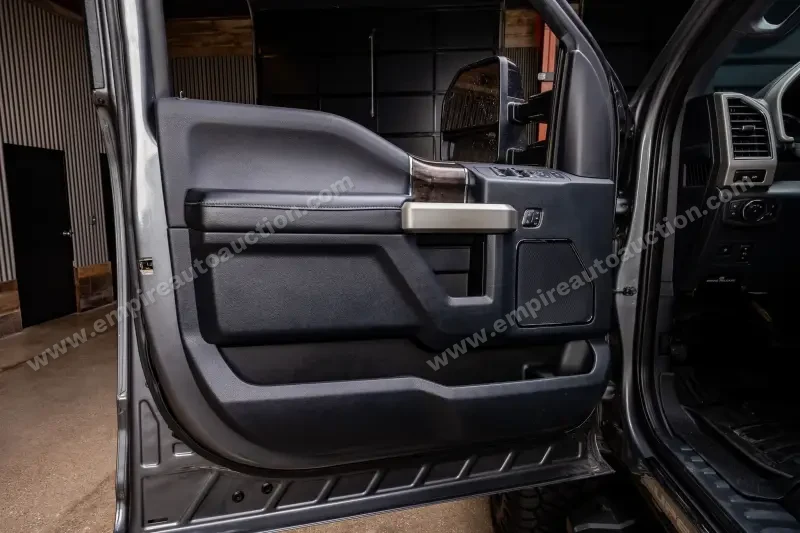 2022 Ford F250 Lariat photo 33