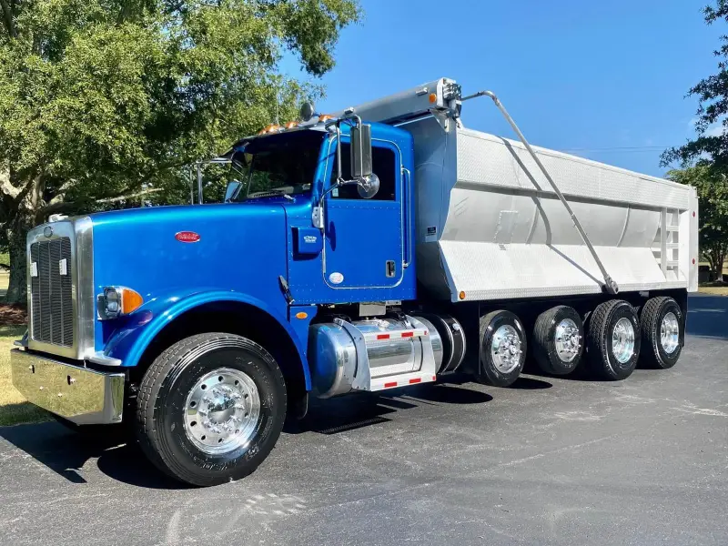 2014 Peterbilt 367 Dump Truck photo 13