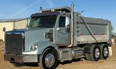 2013 Freightliner Coronado Dump Truck