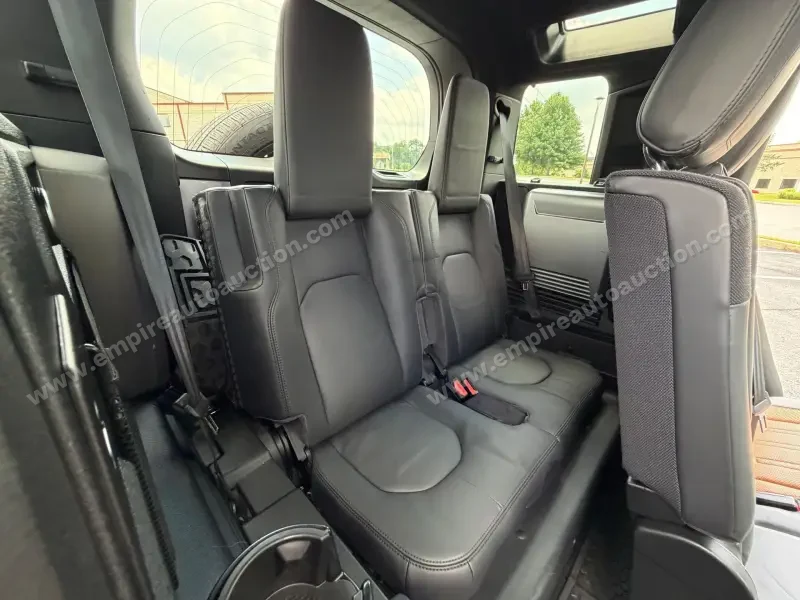 2021 Land Rover Defender 110 X Sport photo 40