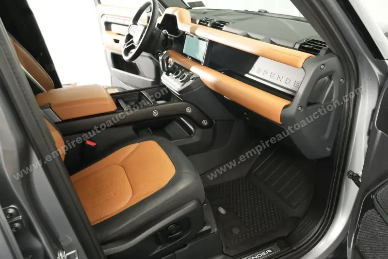 2021 Land Rover Defender 110 X Sport photo 32
