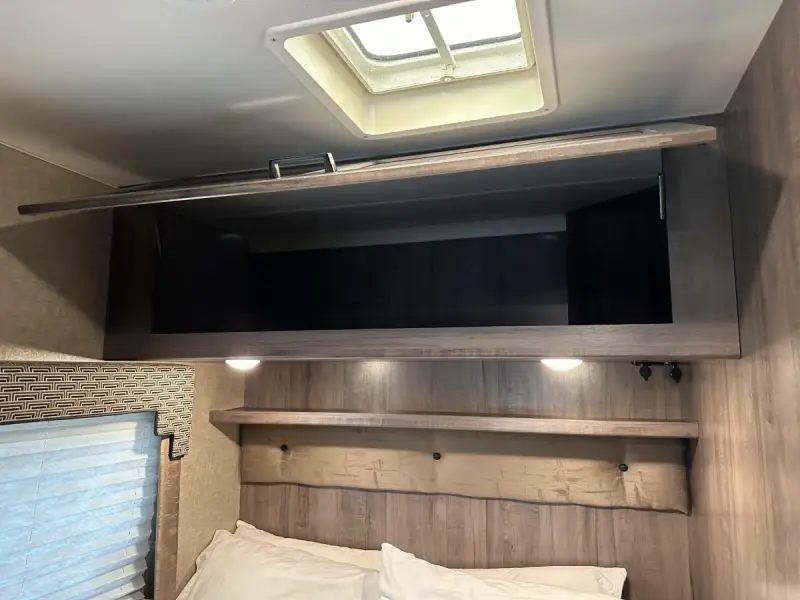 2018 Winnebago Spirit 25B photo 20