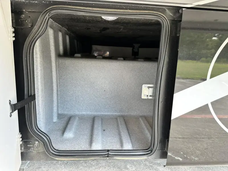 2021 Georgetown GT7 36k photo 30