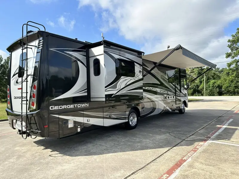 2021 Georgetown GT7 36k photo 40