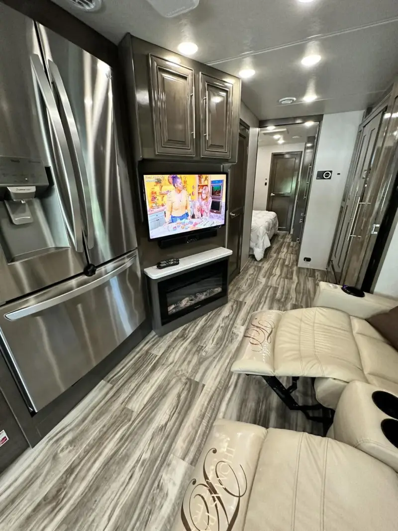 2021 Georgetown GT7 36k photo 4