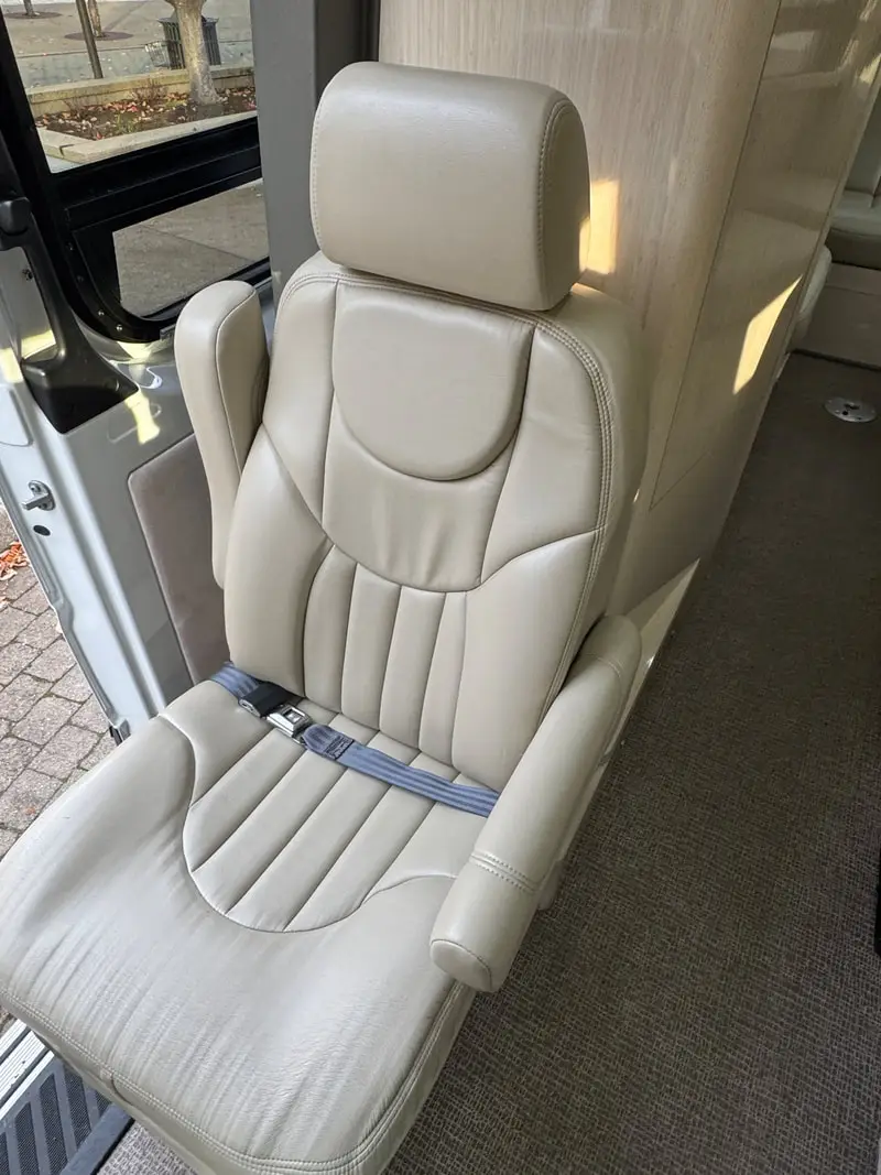 2011 Airstream Interstate 3500 Lounge photo 24