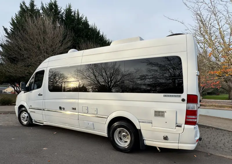 2011 Airstream Interstate 3500 Lounge photo 5