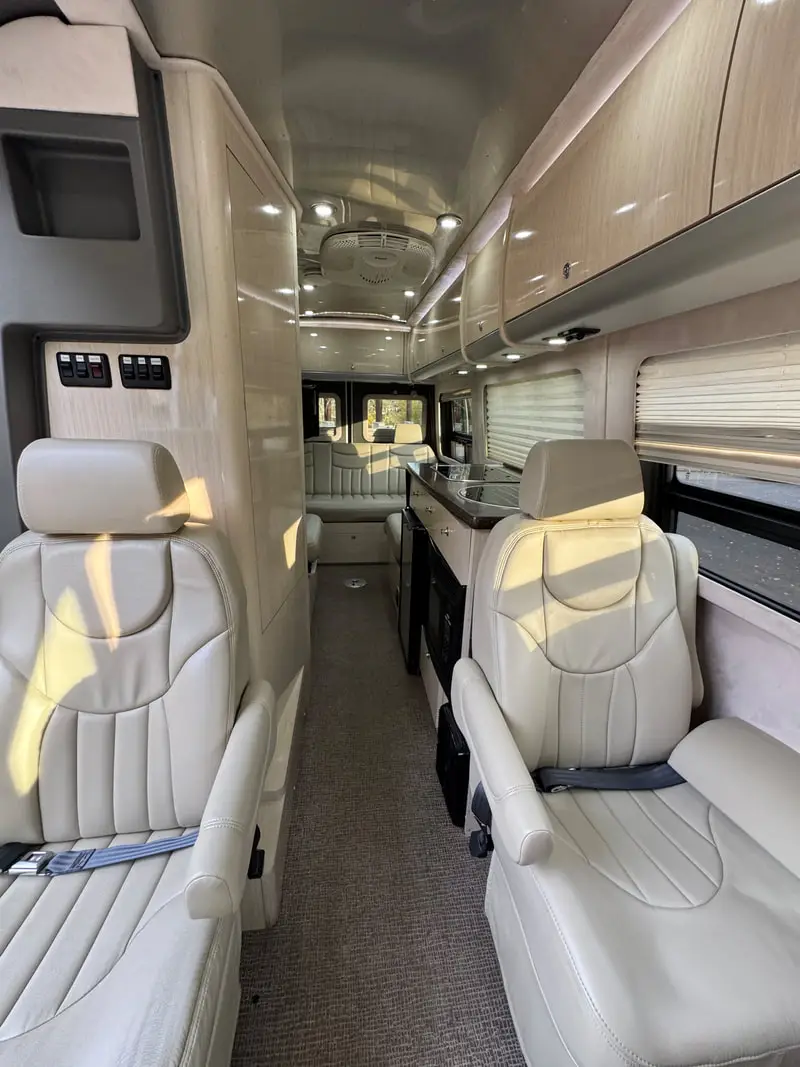 2011 Airstream Interstate 3500 Lounge photo 28