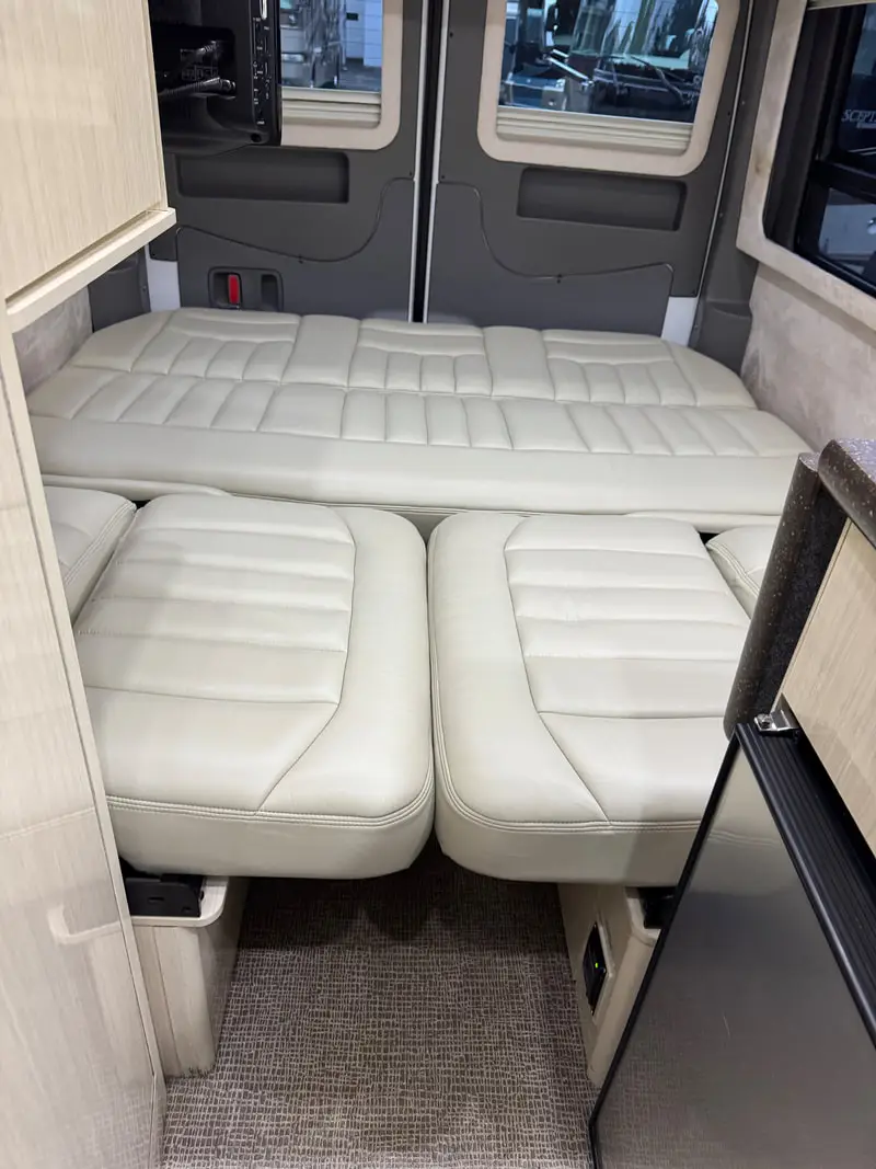 2011 Airstream Interstate 3500 Lounge photo 47