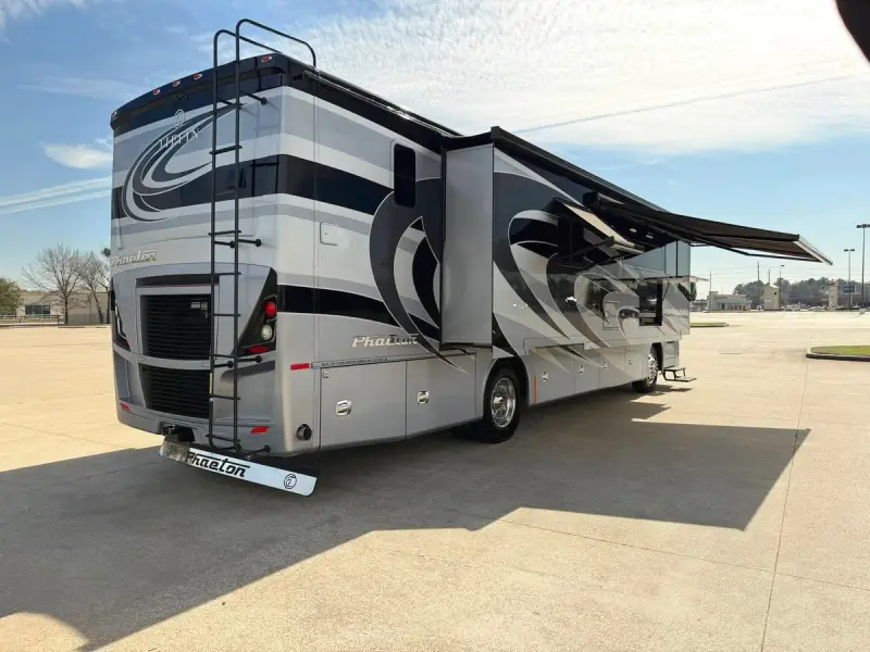 2020 Tiffin Phaeton 37BH photo 45
