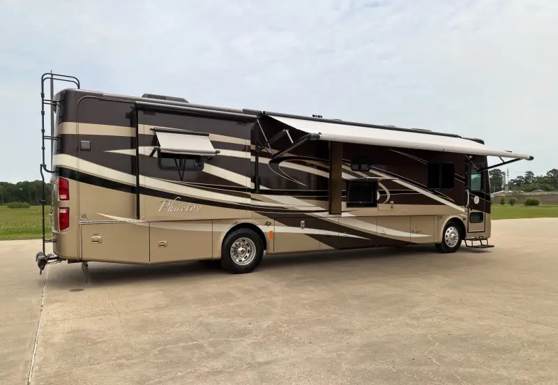 2011 Tiffin Phaeton 40QTH photo 11