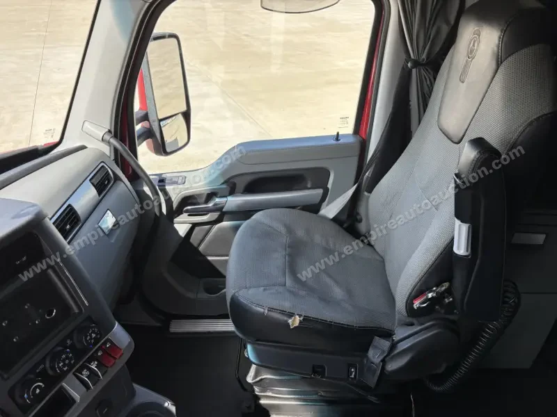2021 Kenworth T680 photo 11