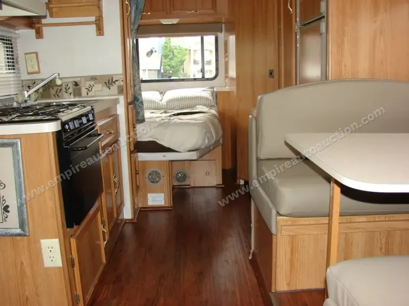 1999 Coachmen Catalina Sport photo 15