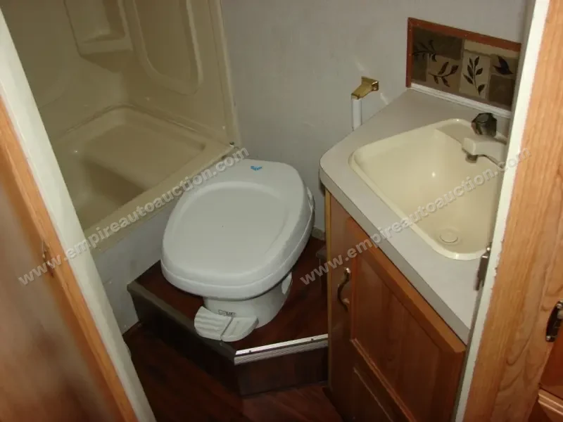 1999 Coachmen Catalina Sport photo 17