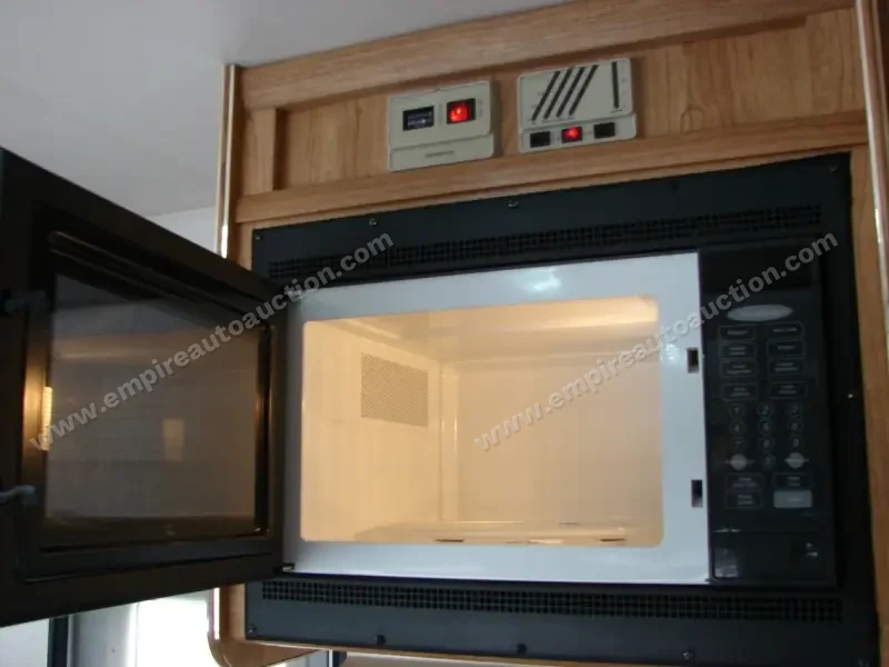 1999 Coachmen Catalina Sport photo 18