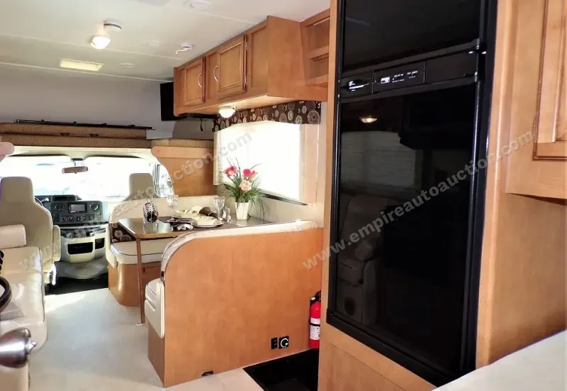 2014 Itasca Spirit 25B photo 19
