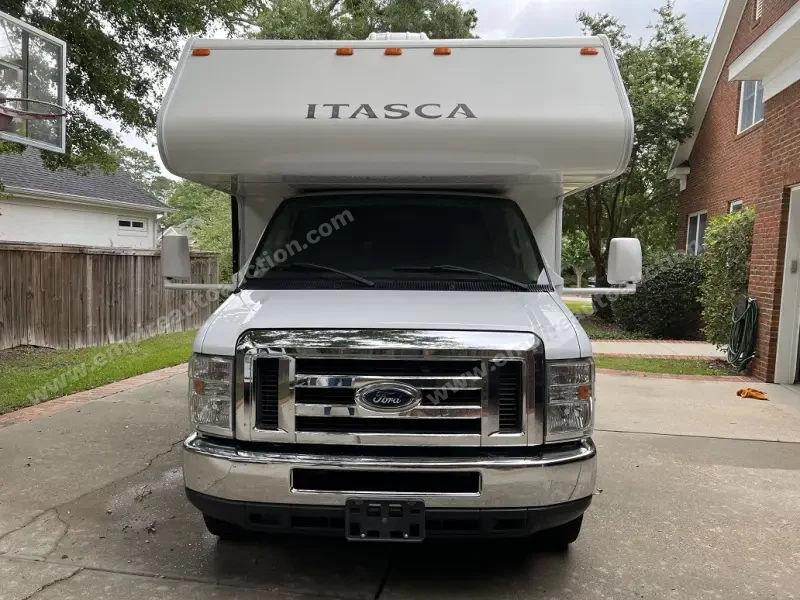 2014 Itasca Spirit 25B photo 35