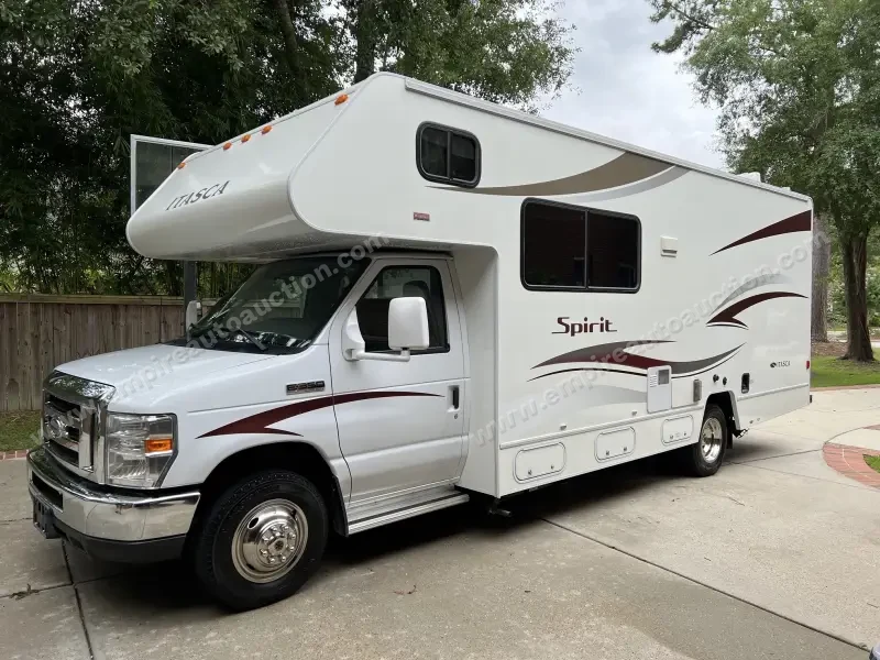 2014 Itasca Spirit 25B photo 1