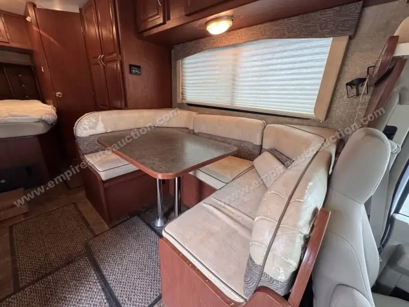 2015 Winnebago Minnie Winnie 22R photo 11