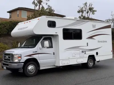 2015 Winnebago Minnie Winnie 22R