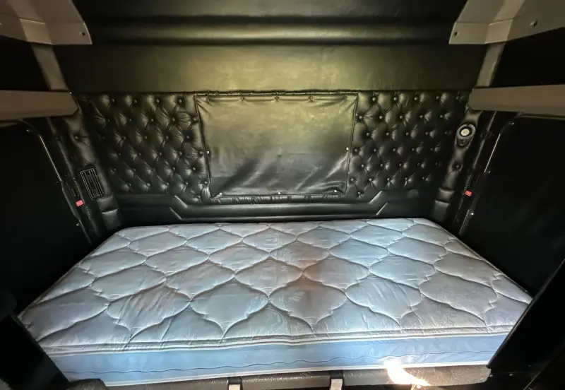2022 Kenworth W900 photo 46