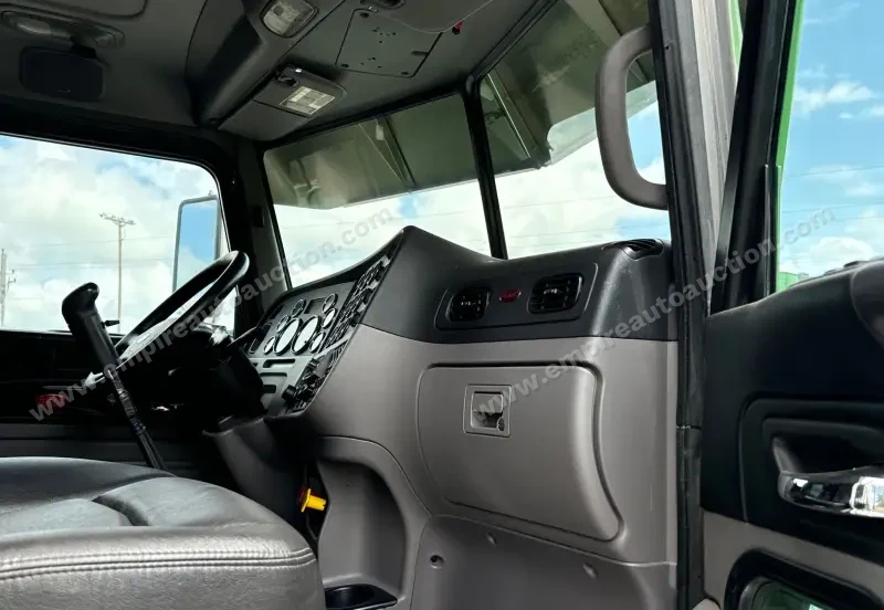 2021 Peterbilt 389 photo 59