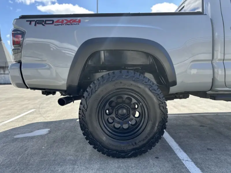 2021 Toyota Tacoma Double Cab TRD Off-Road photo 26