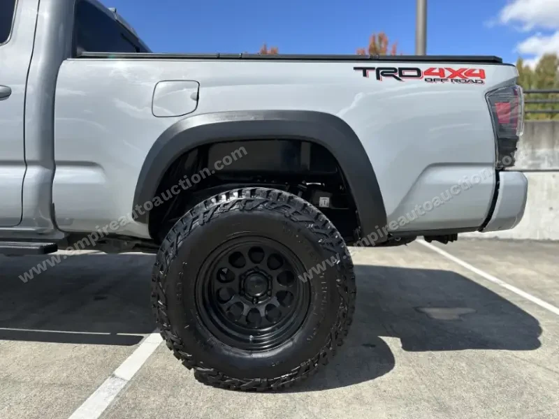 2021 Toyota Tacoma Double Cab TRD Off-Road photo 9