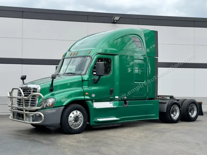 2018 Freightliner Cascadia 125 Evolution Sleeper photo 1