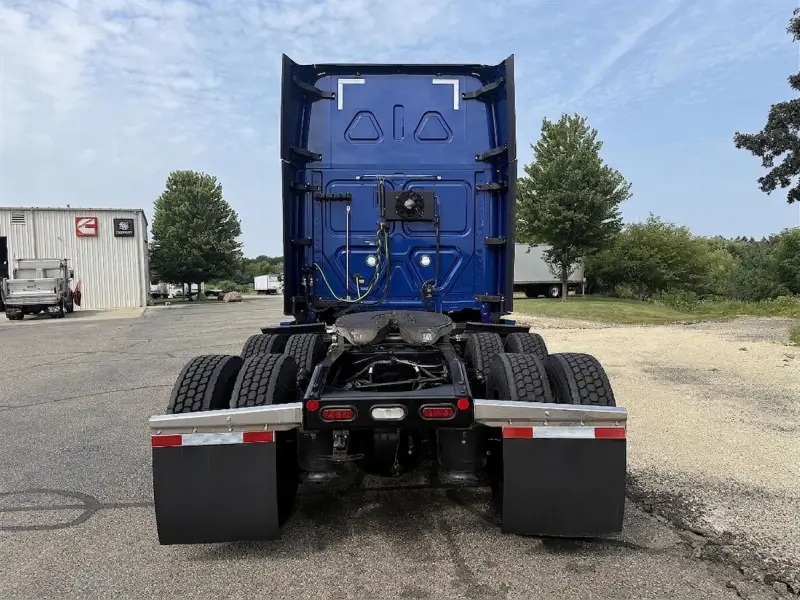 2022 Freightliner Cascadia 126 photo 17