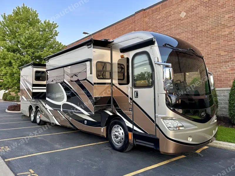 2015 American Revolution LE 42T Motorcoach photo 21