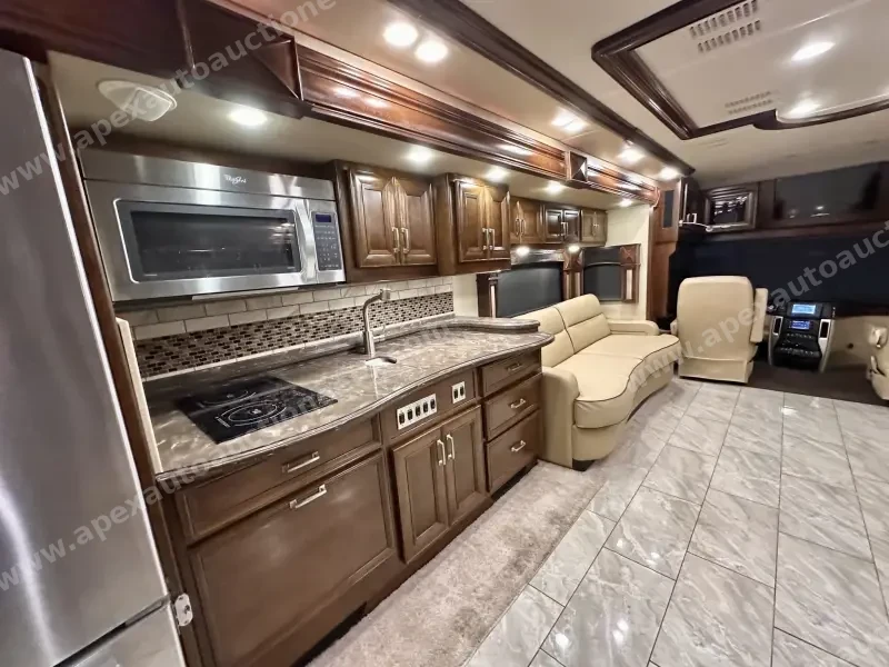2015 American Revolution LE 42T Motorcoach photo 124