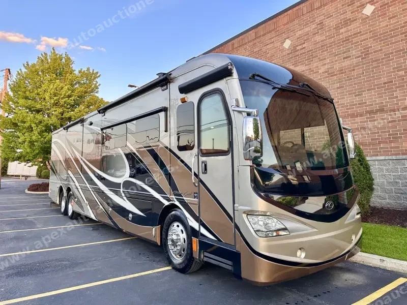 2015 American Revolution LE 42T Motorcoach photo 5