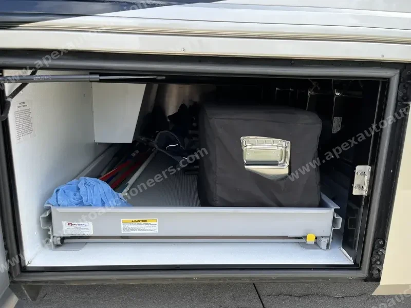 2012 American Eagle 45T Motorcoach photo 21