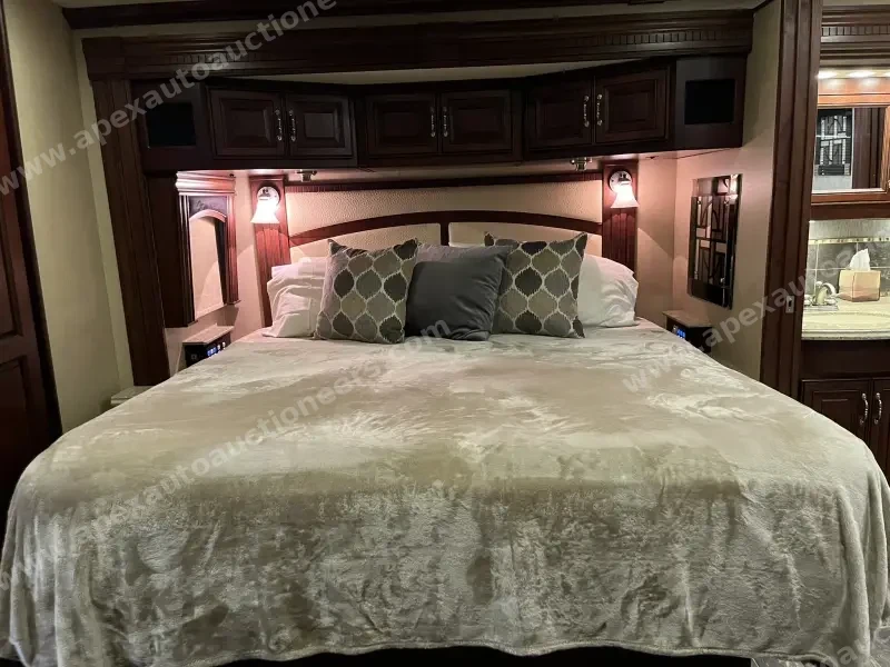 2012 American Eagle 45T Motorcoach photo 61