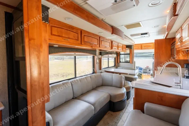 2010 Monaco Diplomat 42SQK photo 153