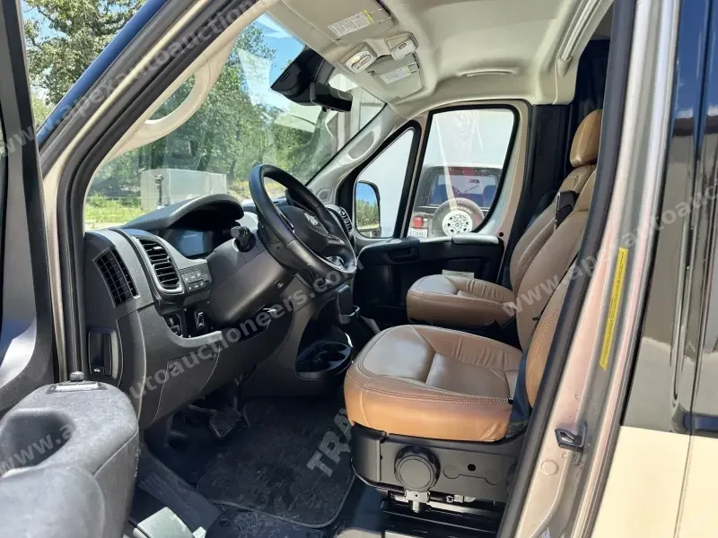 2025 Winnebago Travato 59K photo 27