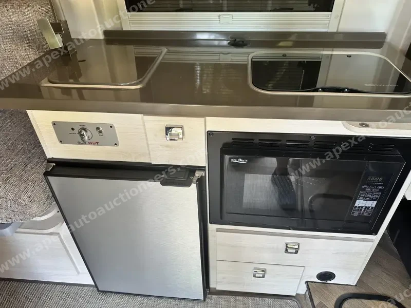 2025 Winnebago Travato 59K photo 40