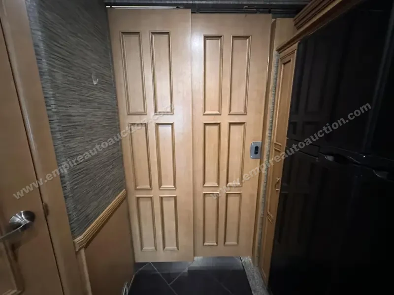 2015 Newmar Ventana 3807 photo 44