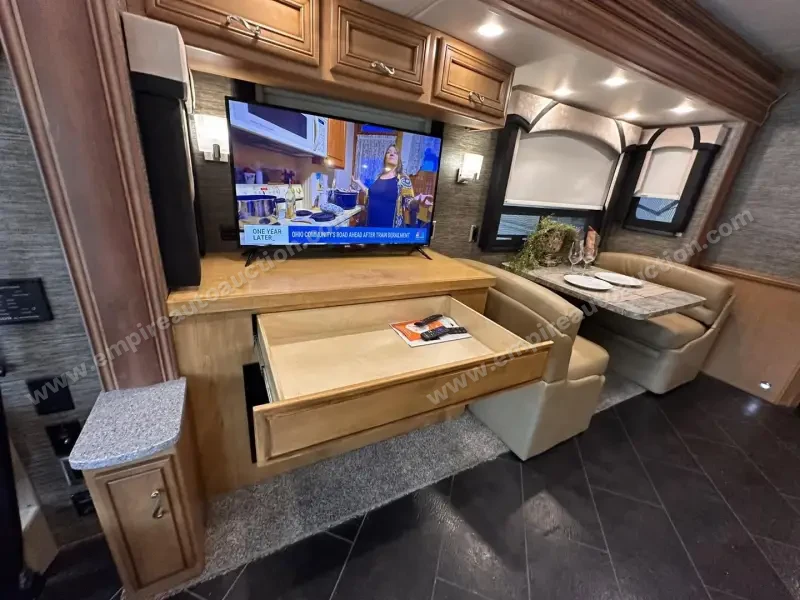 2015 Newmar Ventana 3807 photo 35