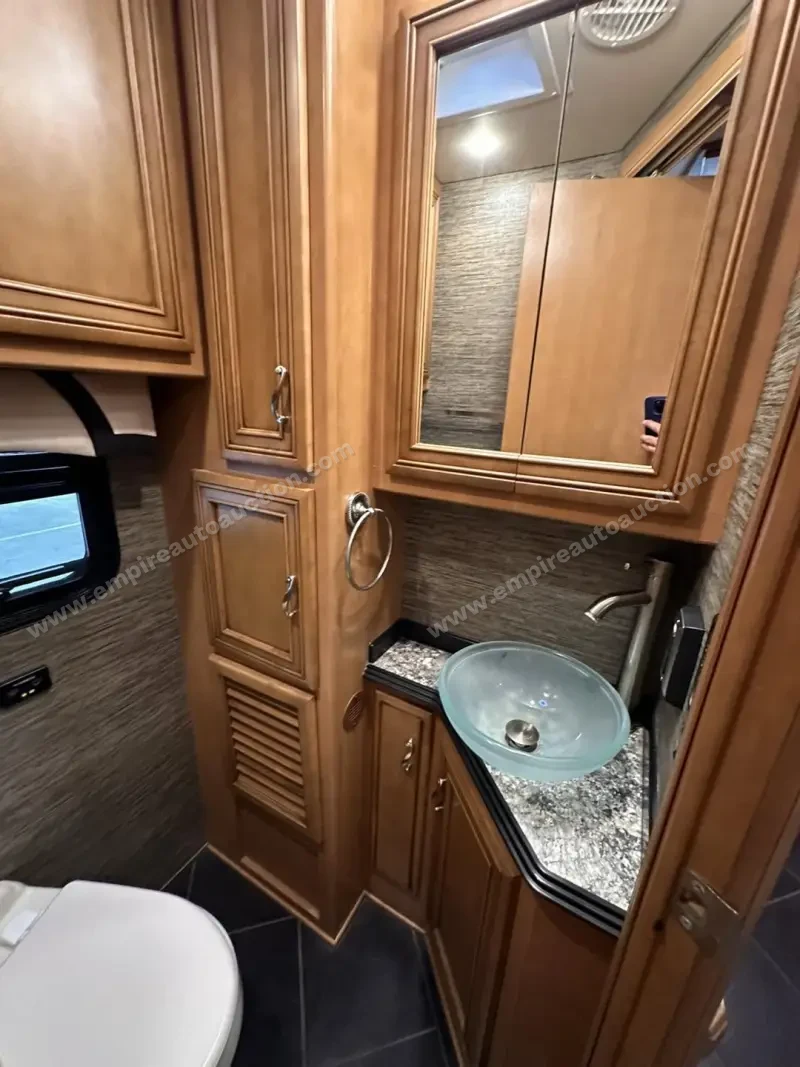 2015 Newmar Ventana 3807 photo 43