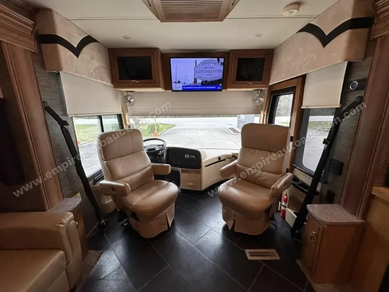 2015 Newmar Ventana 3807 photo 38