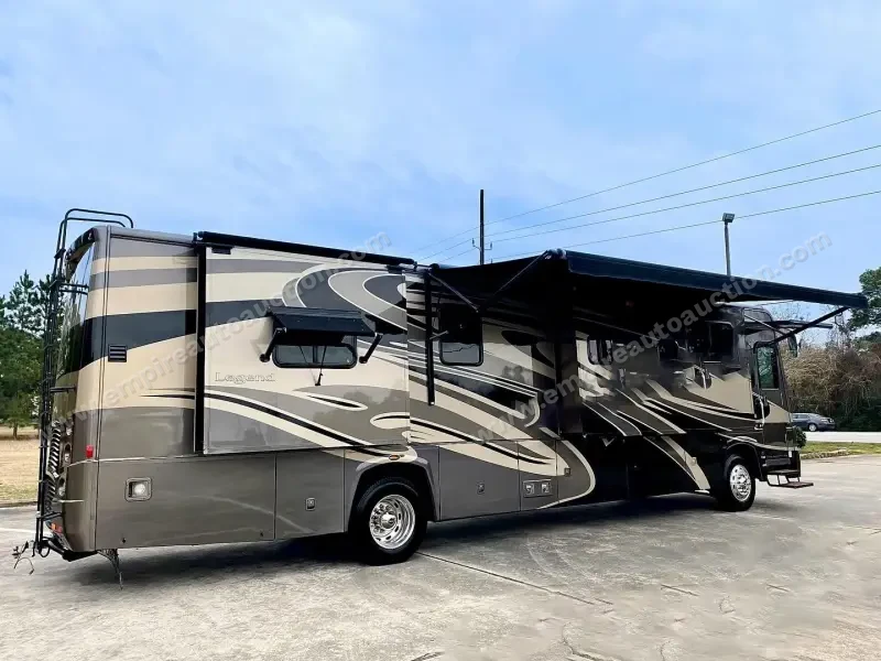 2007 Coachmen Sportscoach Legend 40 photo 4