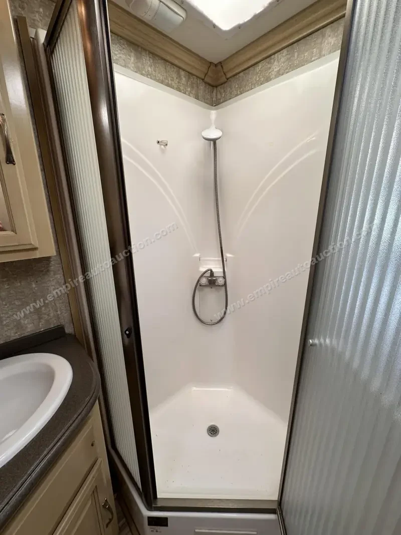 2007 Coachmen Sportscoach Legend 40 photo 47