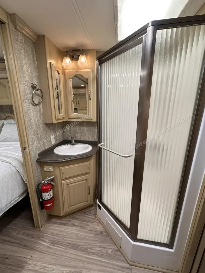2007 Coachmen Sportscoach Legend 40 photo 46
