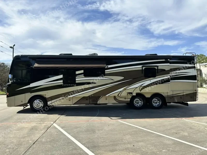 2015 Newmar Ventana 4037 photo 5